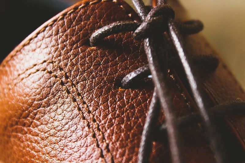 Basket avec costume : la tendance mode incontournable de 2026 pour un style chic